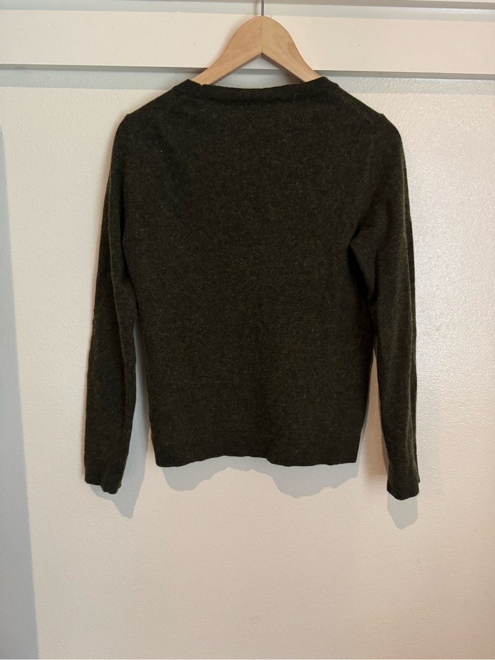 J.Crew Teddie Merino Wool Blend Sweater Medium Olive Green Crewneck Soft Classic - Picture 7 of 10